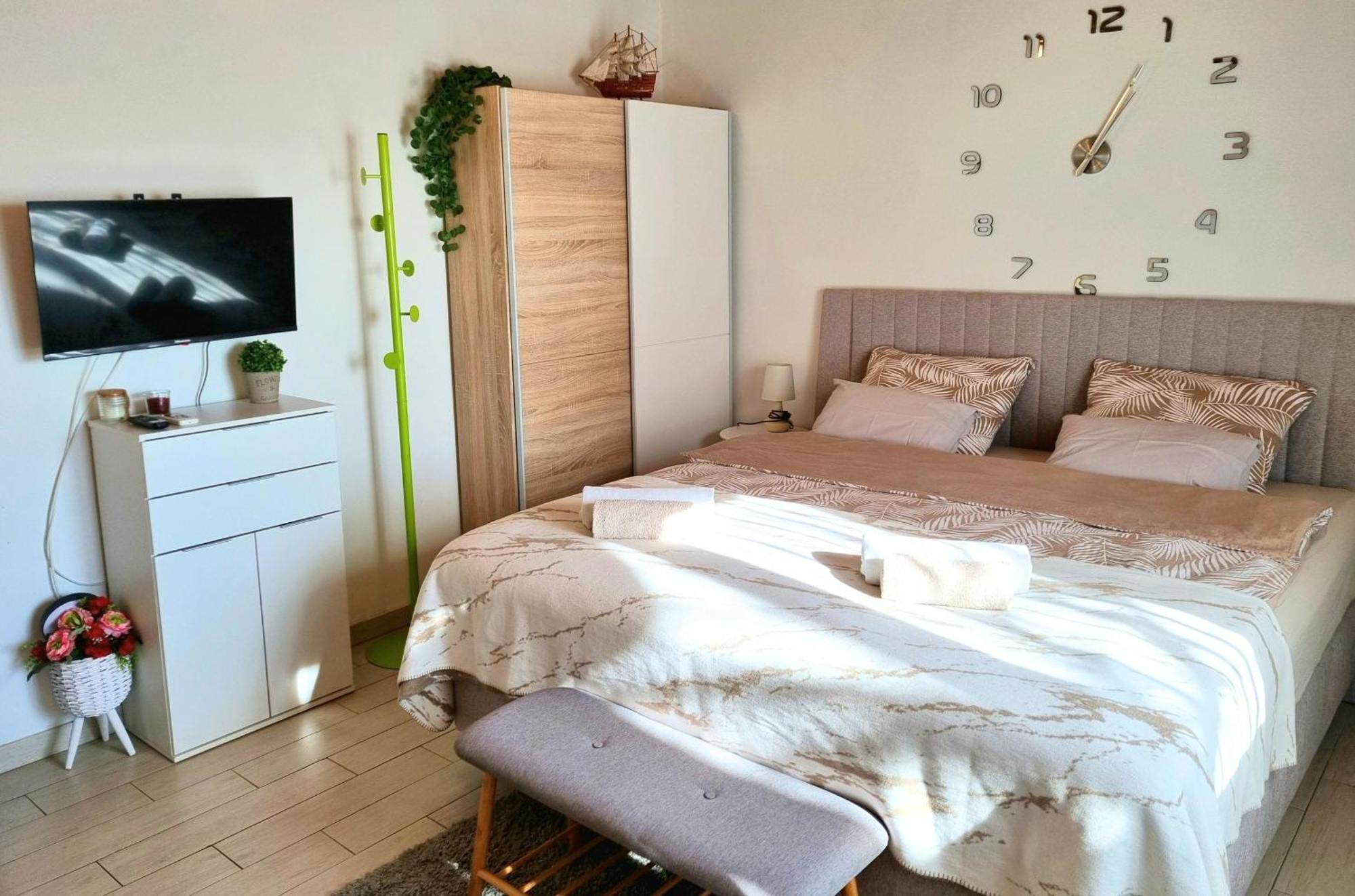 Studio Apartment Lino Skrbcici Exterior foto